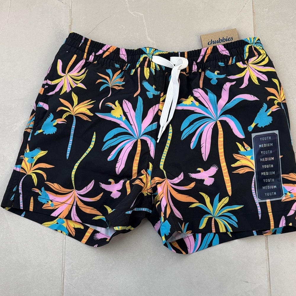 Chubbies Men's Black Swim Trunks with Vibrant Tropical Print